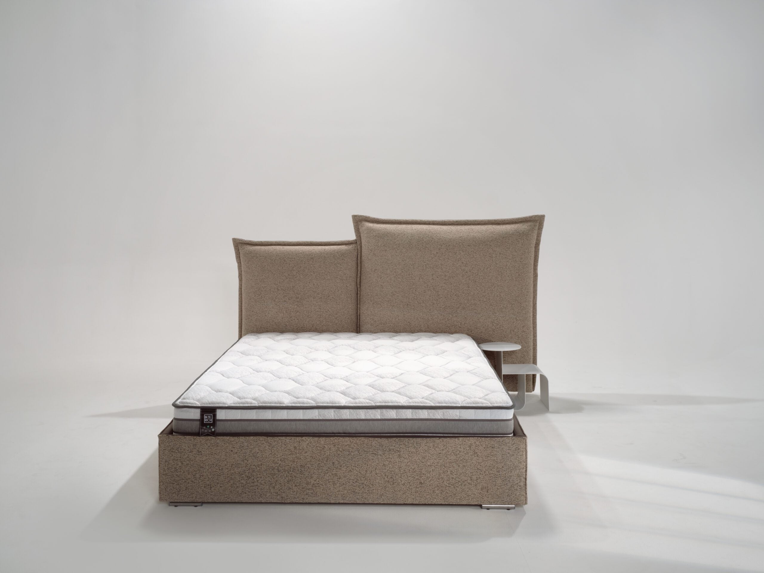 Łóżko tapicerowane Alabama z pojemnikiem standardowym - zdjęcie 9